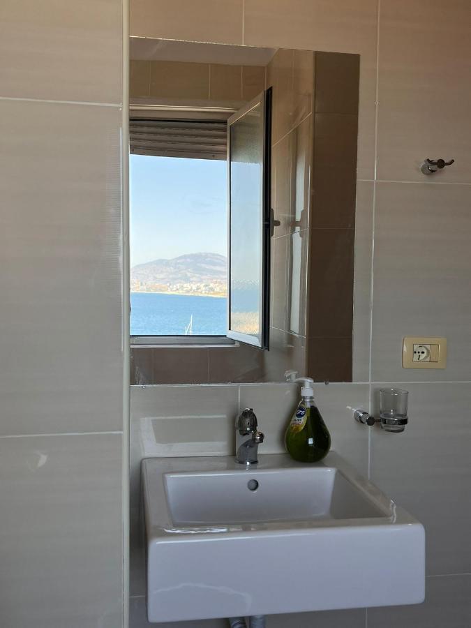 Center-sea view apartament,Sarandë Buitenkant foto
